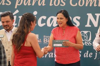 Ariadna Montiel Reyes durante entrega de apoyos del Bienestar / Especial