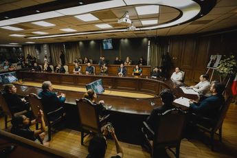 Cabildo de Monterrey rinde homenaje a regidora / Especial
