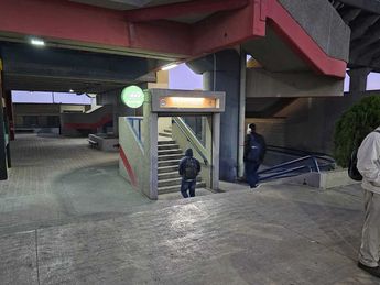 Afueras de la estación Eloy Cavazos de la Línea 1 del Metrorrey. | Fabricio Gallegos