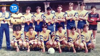 García Luna (el sexto de izquierda a derecha en la fila de arriba) tuvo que abandonar su sueño de ser futbolista / Ramón Raya