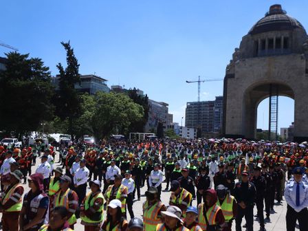Sigues las indicaciones de los cuerpos de respuesta ante un evento sísmico.