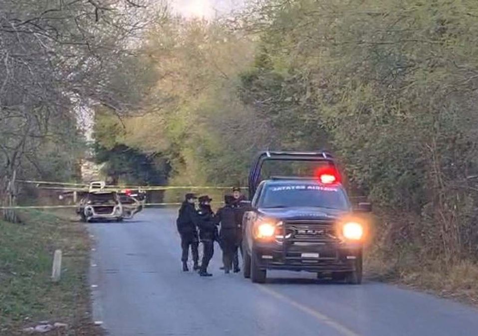 Trascendió que al sofocar fuego los elementos apreciar dos cuerpos en interior. | Martha Zamora