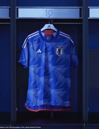Uniforme de local de Japón / Twitter @jfa_samuraiblue