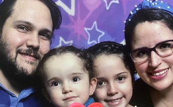 Daphne Gianelly Ychante del Ángel con su familia | Especial