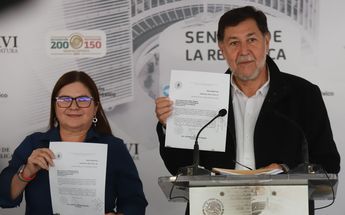 Conferencia de Gerardo Fernández Noroña, presidente de la mesa directiva del senado e Imelda Castro | Juan Carlos Bautista.