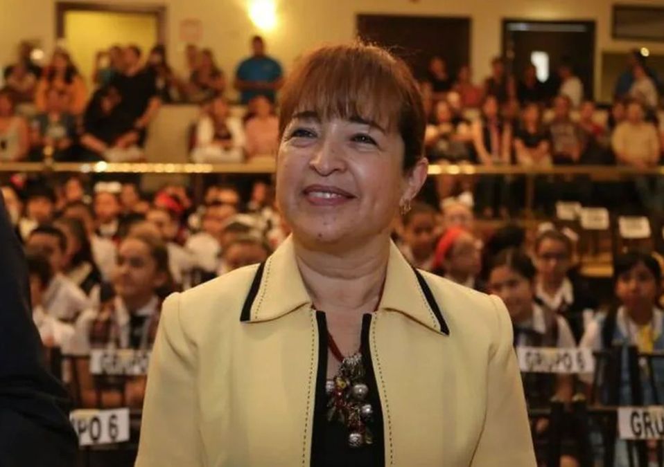 Buscan imputar a ex secretaria de Educación de NL en administración de Jaime Rodríguez