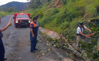 huracán Otis en Michoacán