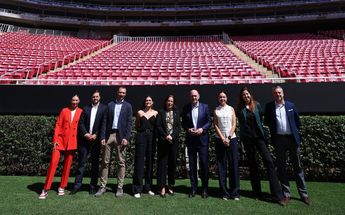 Autoridades de Guadalajara muestran la operatividad del inmueble a directivos españoles | Fotos: Cortesía Akron