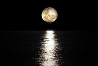 Calendario lunar marzo 2023/ Pixabay