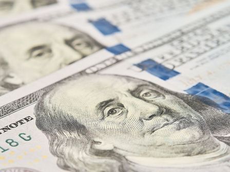 El precio del dólar afecta directamente el valor de las remesas en México.