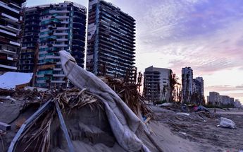 El huracán Otis dejó destrucción en el puerto de Acapulco / Cuartoscuro.