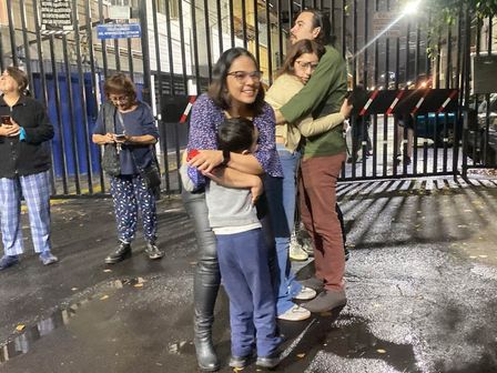 Las plantas más bajas de los edificios deben desalojar a las calles cuando tiembla | Cuartoscuro