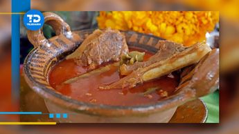 El tradicional mole de caderas utiliza el ejote serrano como uno de sus principales ingredientes en Tehuacán / Agencia Cuartoscuro