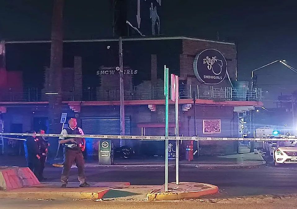 Disparan contra autos frente a centro nocturno en la avenida Madero, en Monterrey