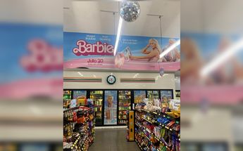 Tienda 7-Eleven con temática de Barbie | Eduardo Morales