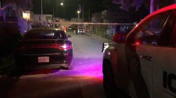 Movilización de autoridades en la colonia Laderas de San Miguel. | Miranda Arias